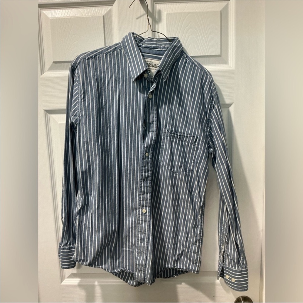 Aeropostale Blue and White Casual Button Down Shirt